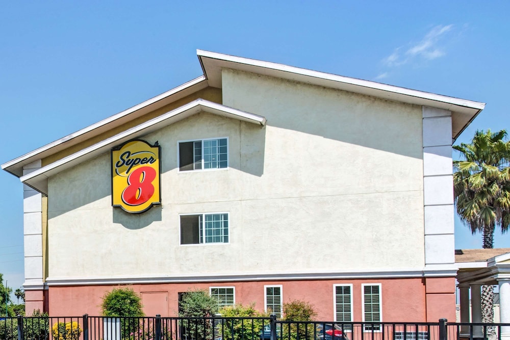 Super 8 By Wyndham Sacramento Florin Rd 9/20