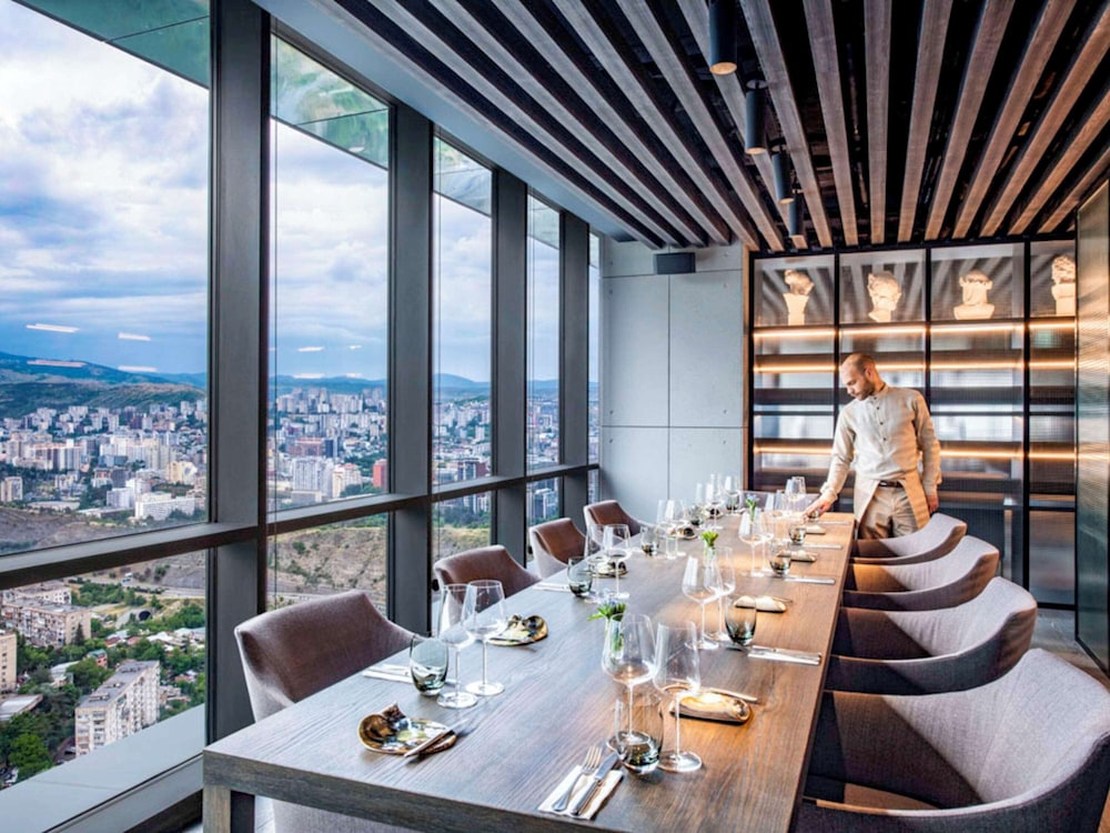 Pullman Tbilisi Axis Towers 30/45