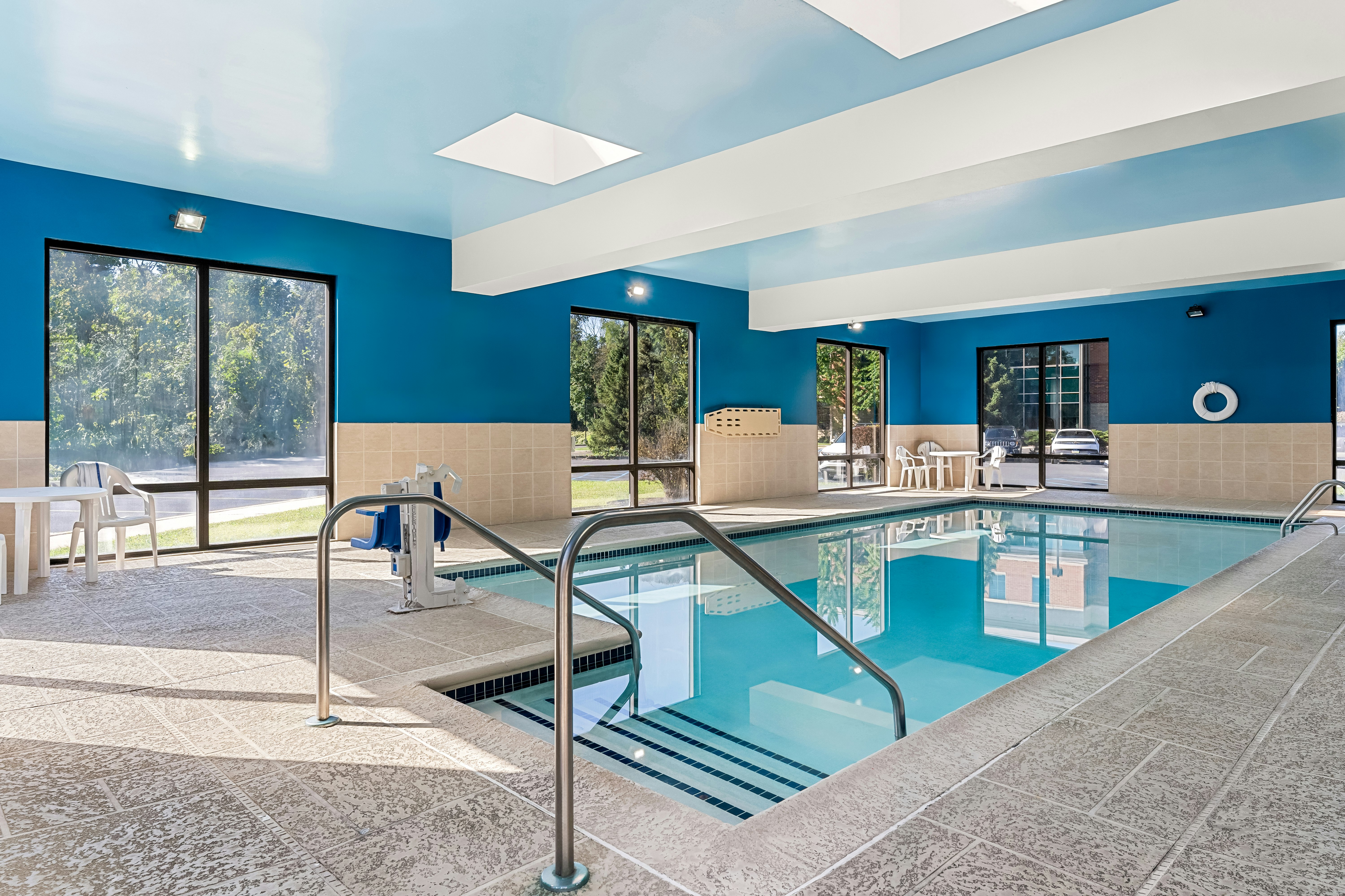 Hampton Inn Stroudsburg Poconos 16/45