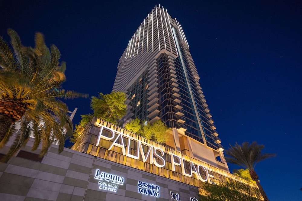 StripViewSuites at Palms Place 9/79