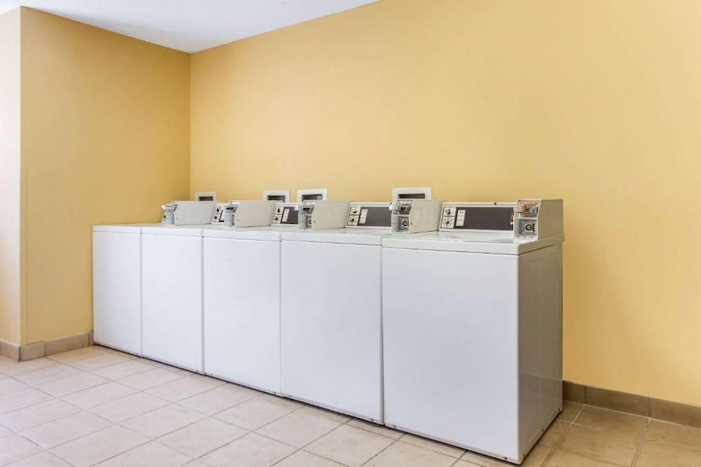 Studio 6 Extended Stay - Myrtle Beach, SC 8/60
