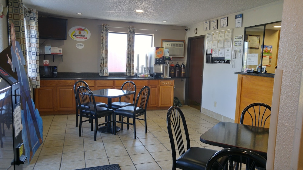 Super 8 by Wyndham Waynesboro 29/36