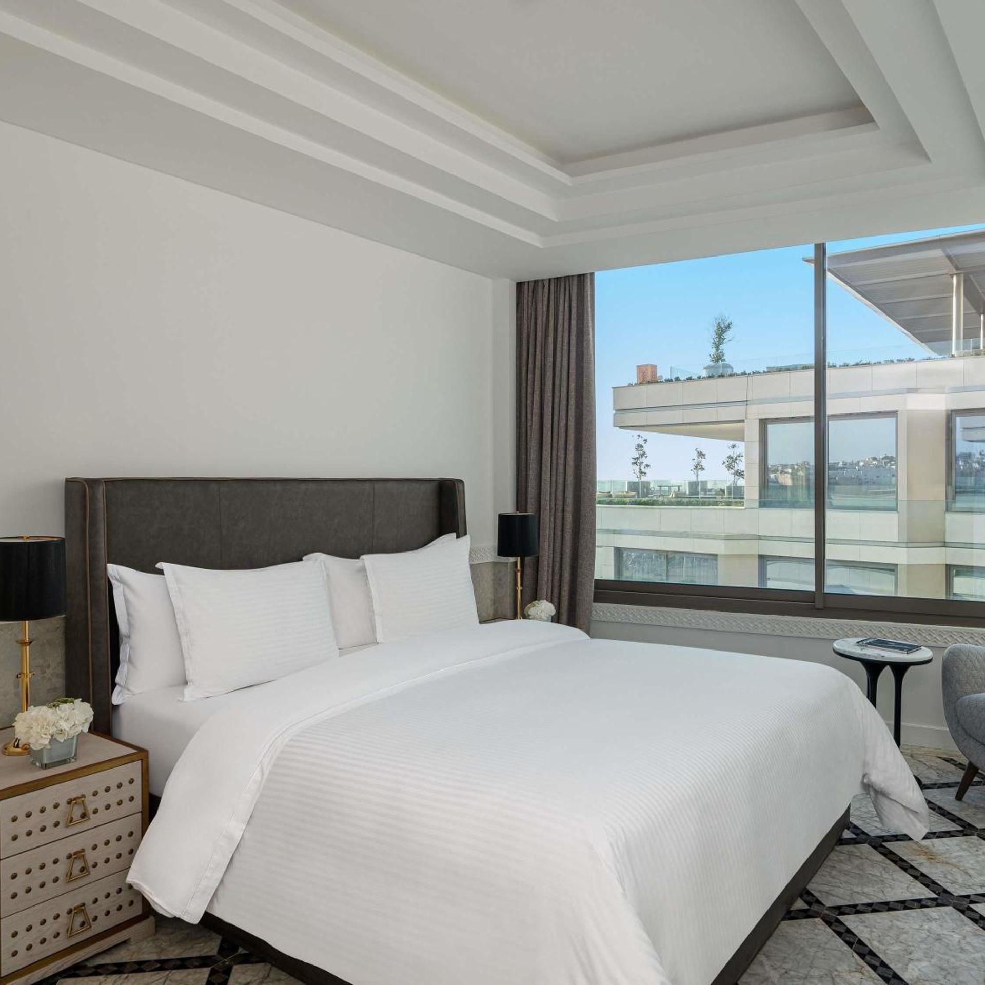3 Bedrooms, Ambassador, Suite