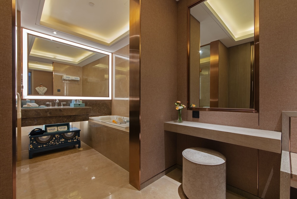Wyndham Kunming Panlong 45/47