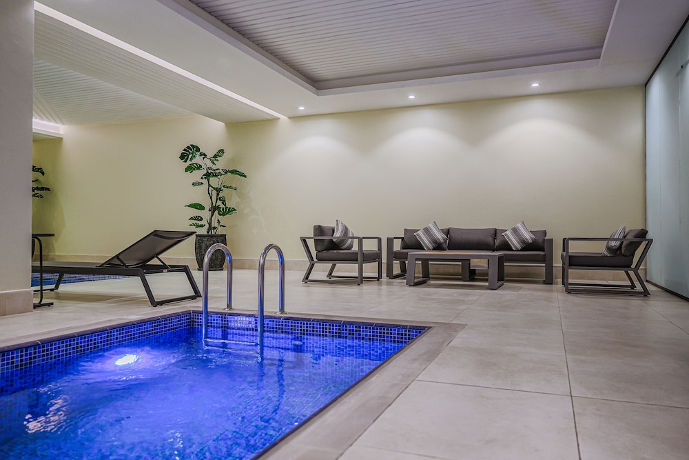 فندق كارم الرياض(Tura Hotel AlNuzha) 31/43