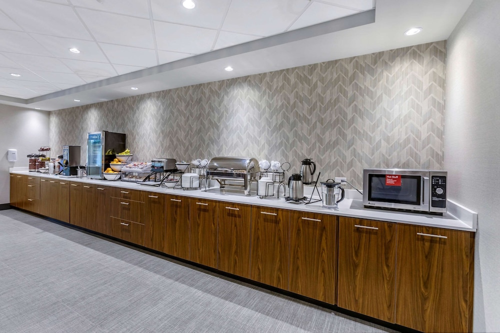 Comfort Inn Sarnia 11/29