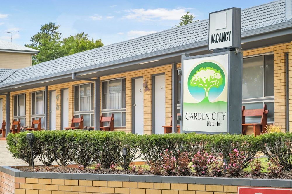 GARDEN CITY MOTOR INN — photo 4