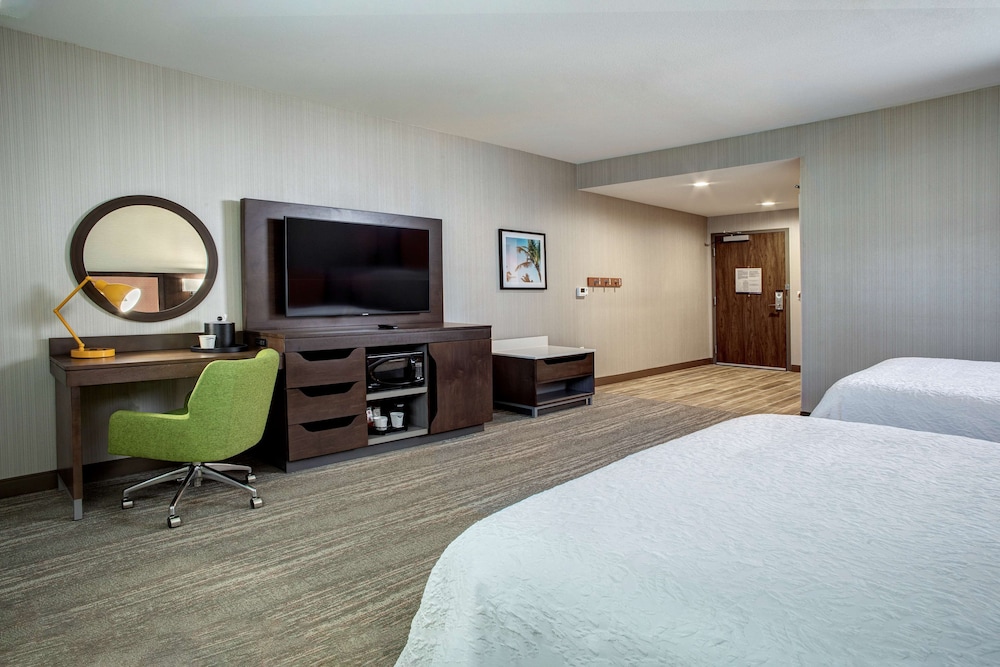 Hampton Inn and Suites Indio, CA 20/43