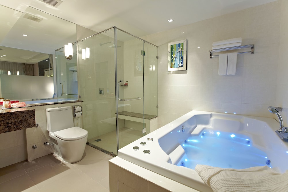 Executive, Suite, King Bed, Intimate Hotel 5/5