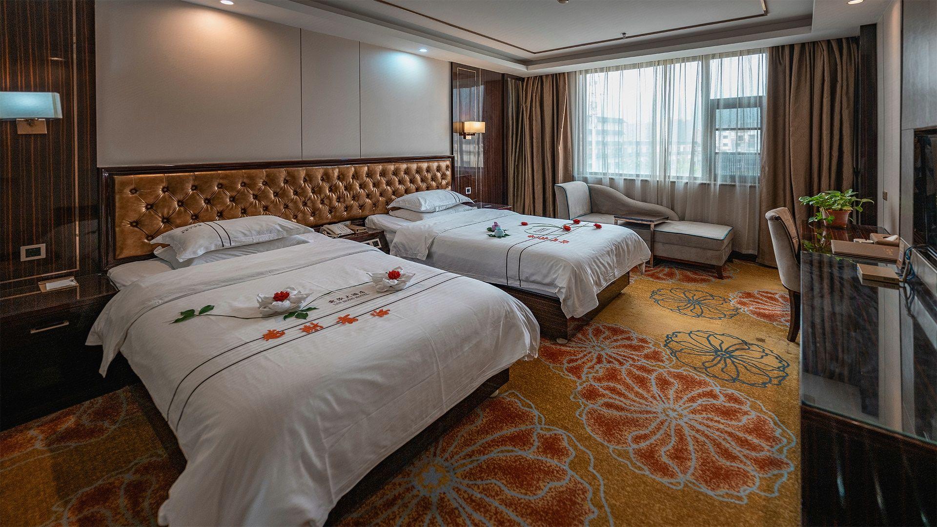 Lin Hong Hotel 8/28