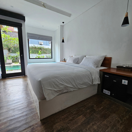 Room, Double Bed, Pool View