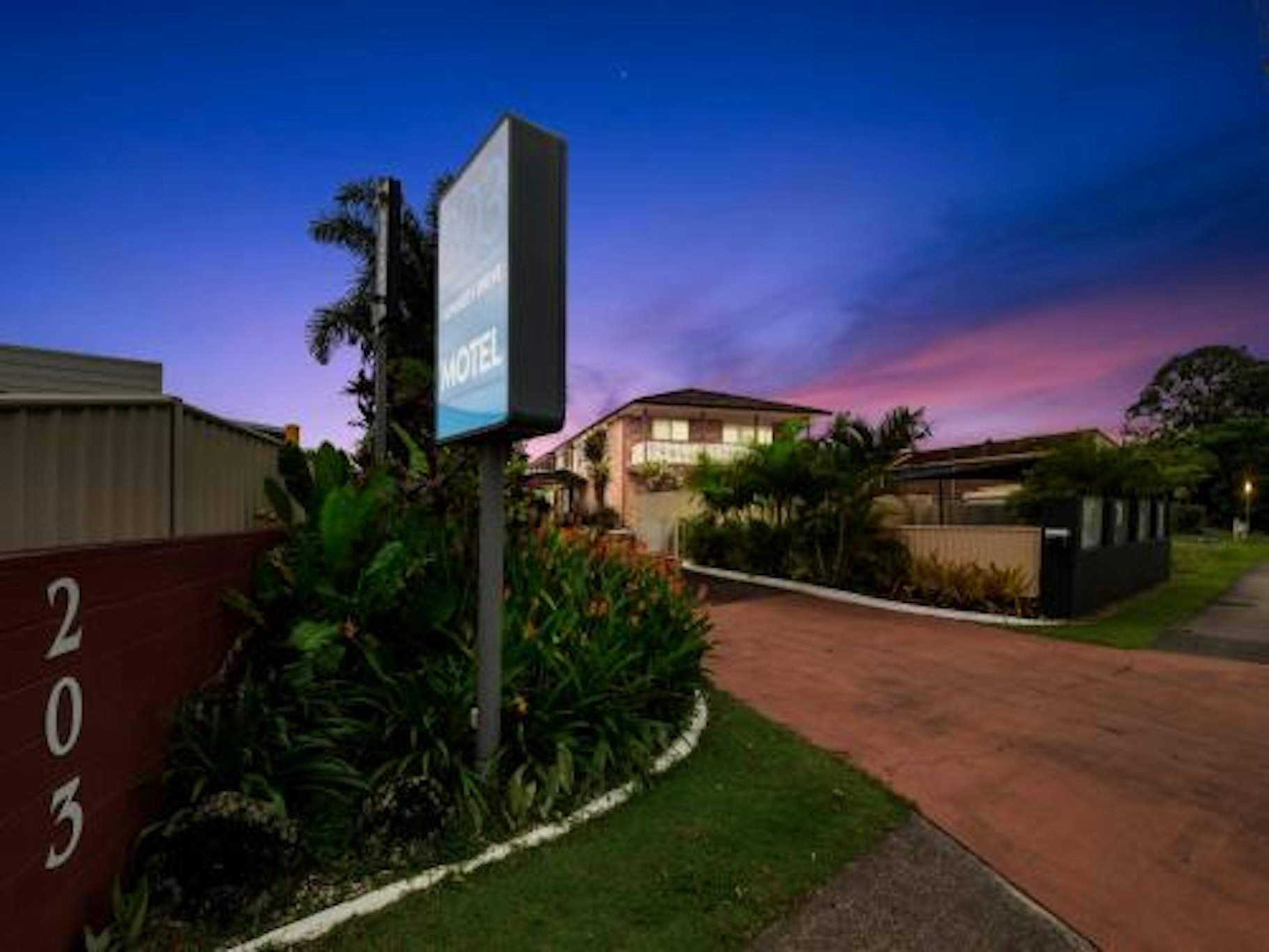 Kennedy Drive Airport Motel 39/44