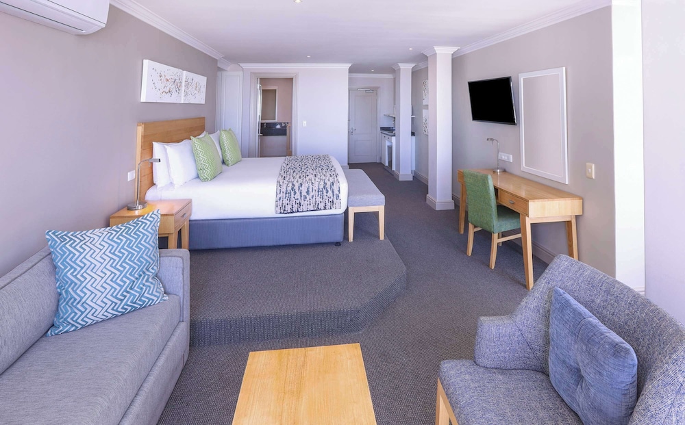 Southern Sun The Marine Hotel 25/50