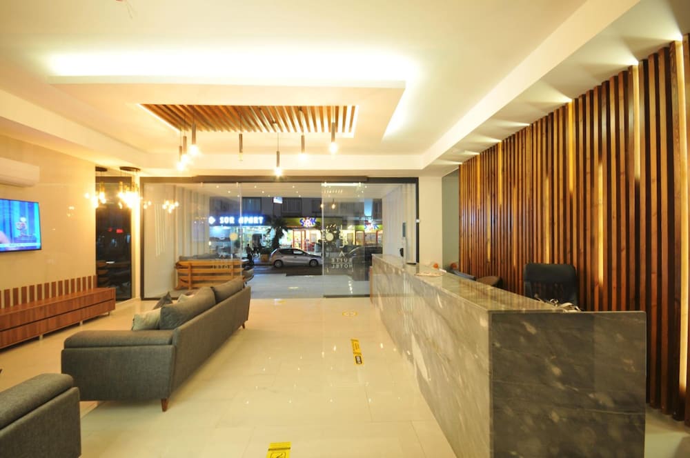 Isla Suite Hotel 32/46
