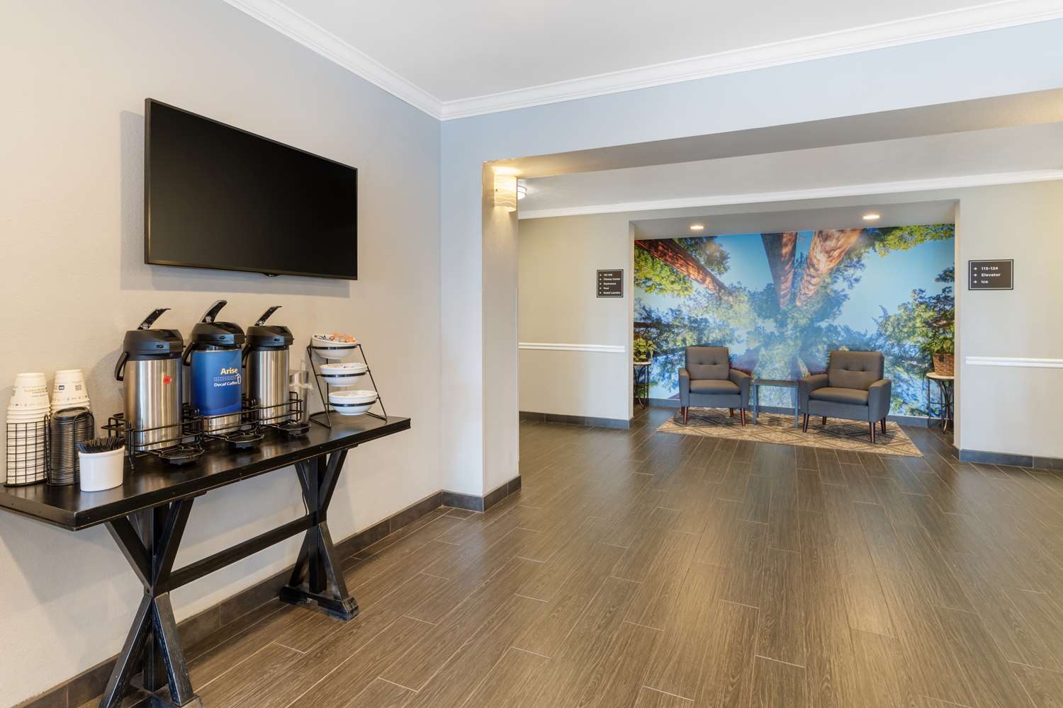 Best Western Visalia Hotel 44/55