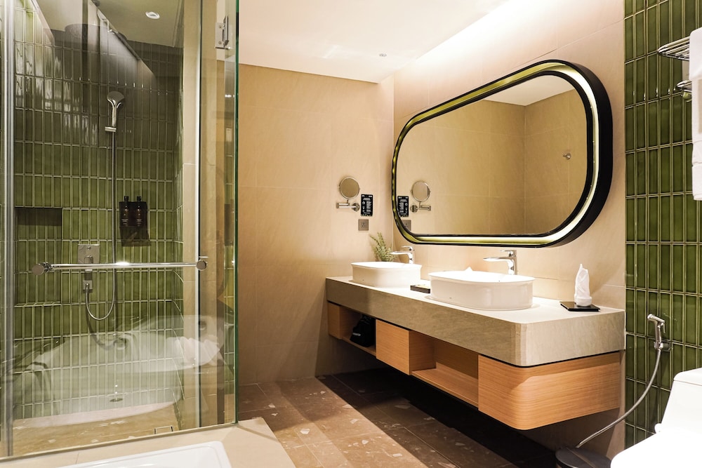 Artotel Living World Kota Wisata 54/55