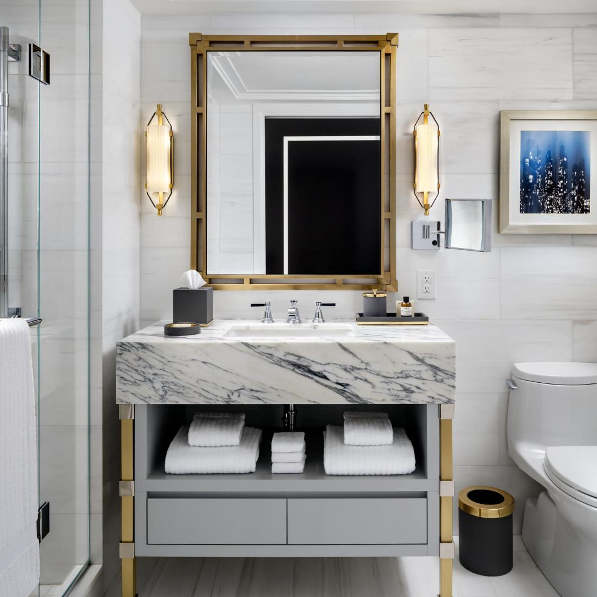 Fairmont Gold, Studio, Suite, King Bed