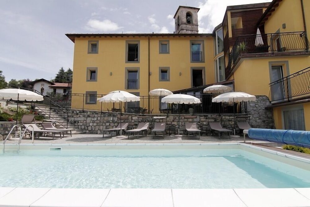Hotel Corte Santa Libera 38/41