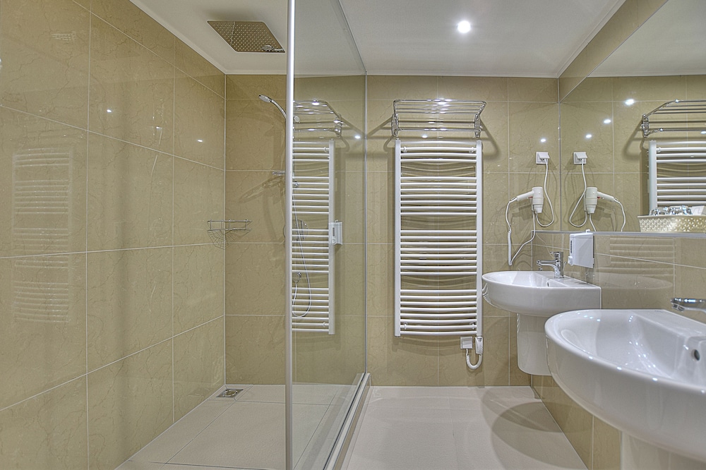 Anna Hotel Budapest 30/32