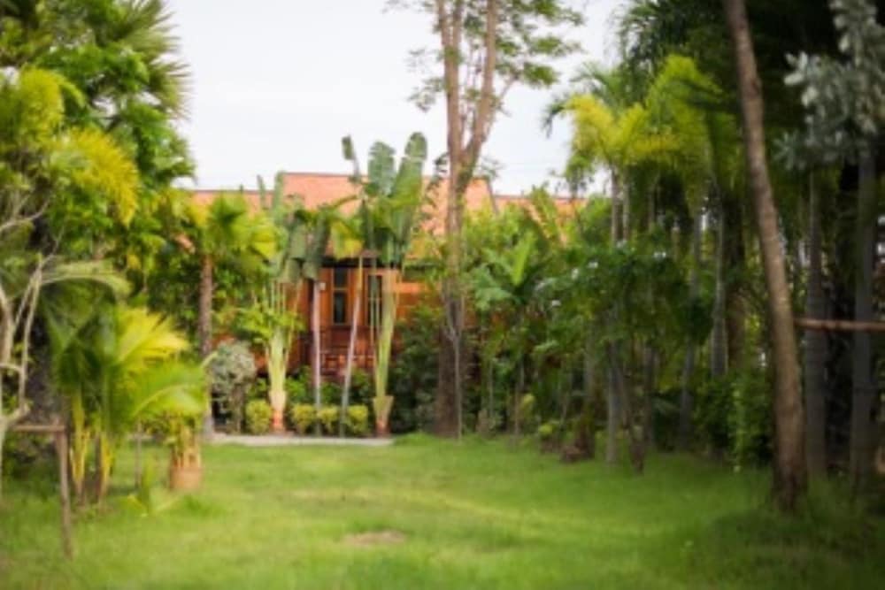 At Home Resort 27/38