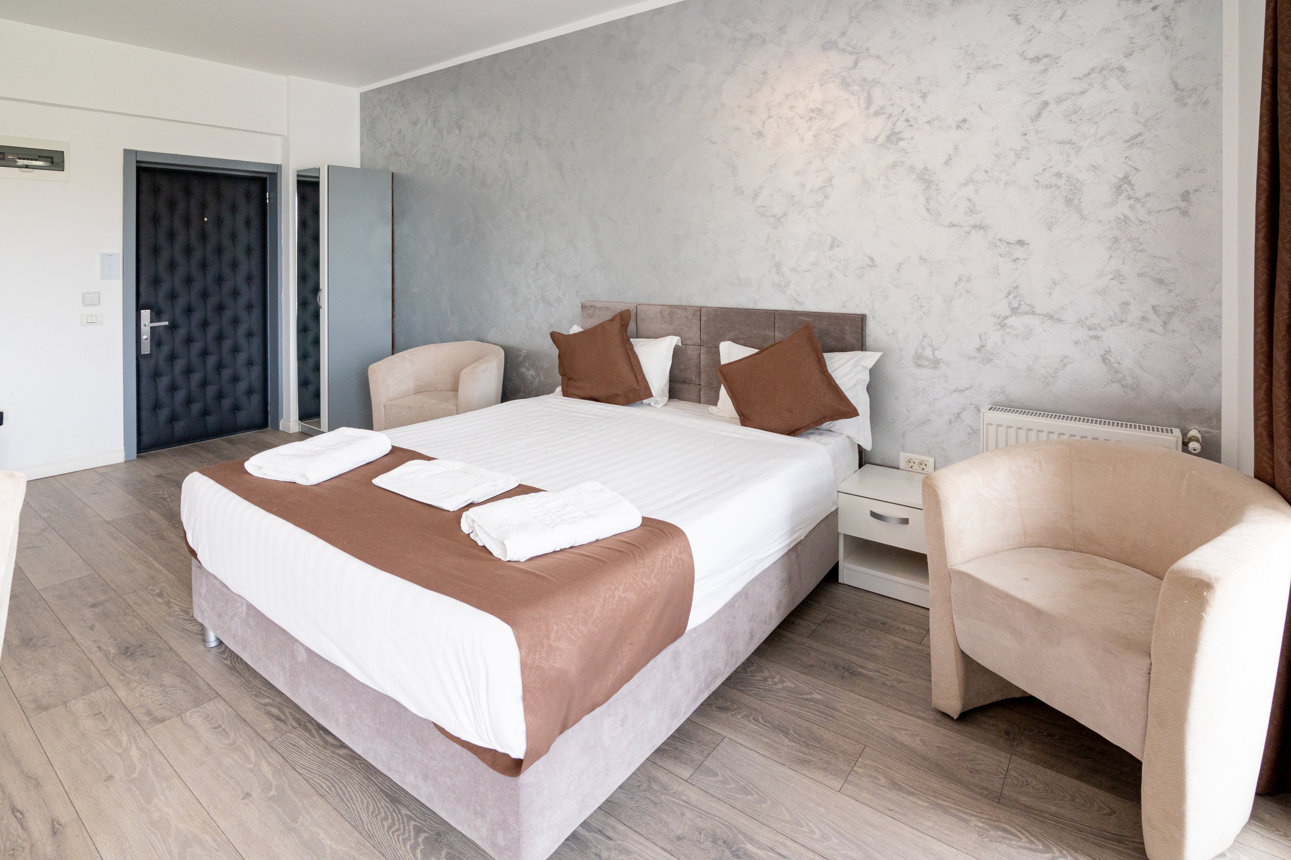 استوديو بسرير كينج بشرفة، Miramare Residence 2/10