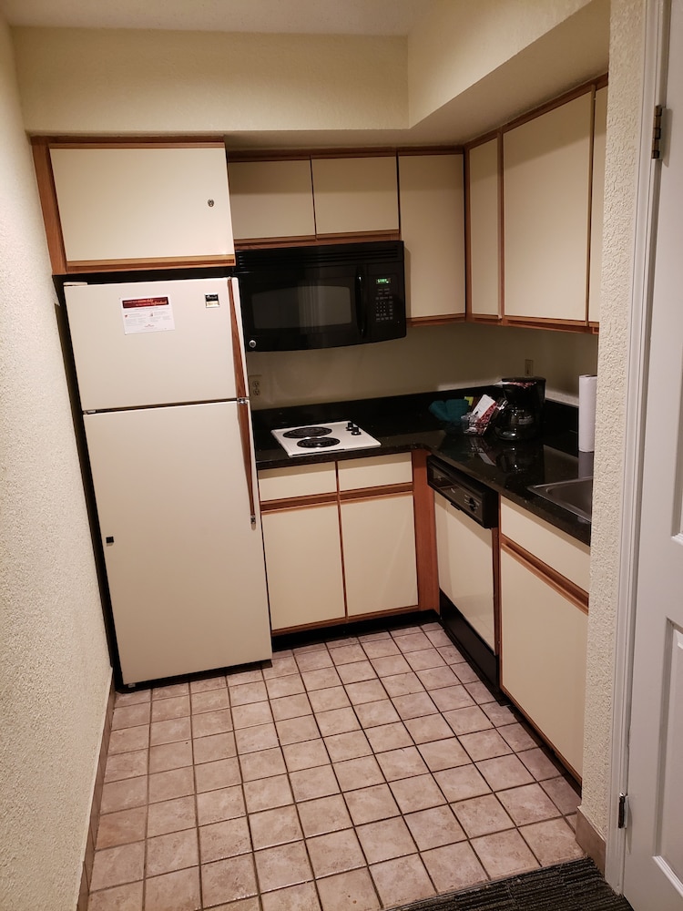 Affordable Suites of America Detroit-Warren (Ex Hawthorn Suites By Wyndham) 3/50