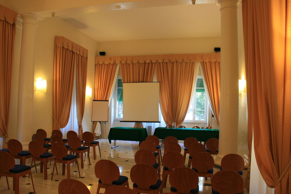 Villa Irlanda Grand Hotel 37/46