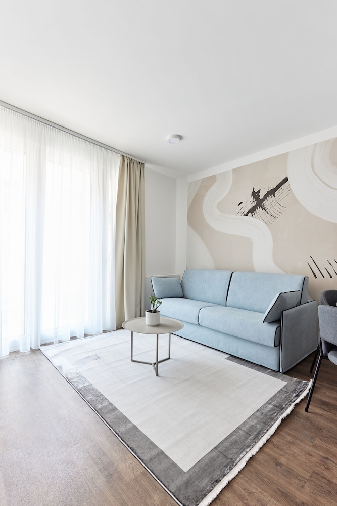 The Amberlyn Suite Hotel 16/50