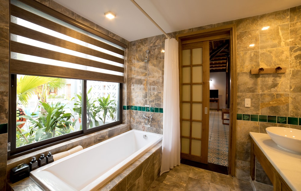 Wellness, Retreat, Villa, King Bed, Pool Access
