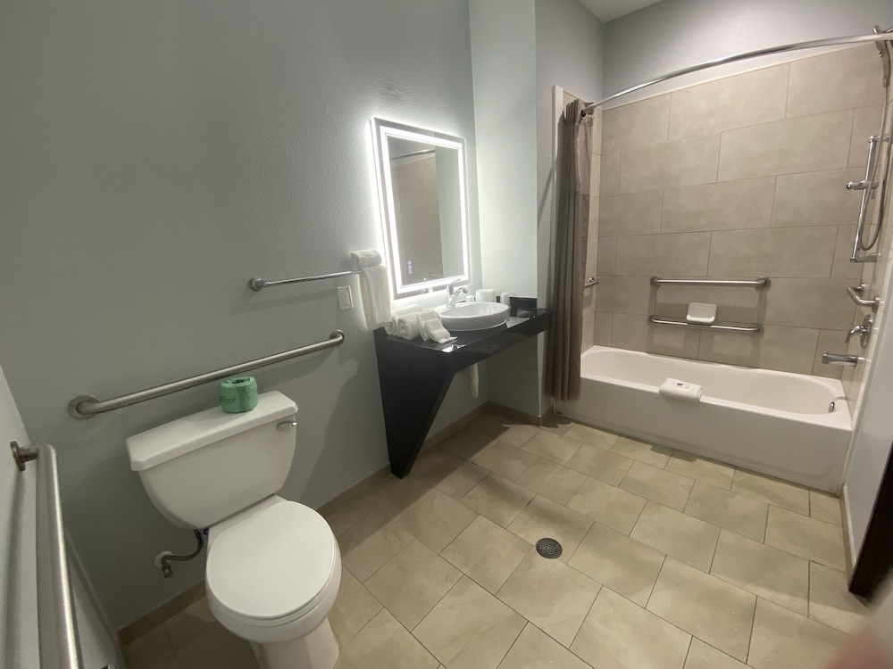Studio6 Suites Texas City, TX – I-45 South 32/35