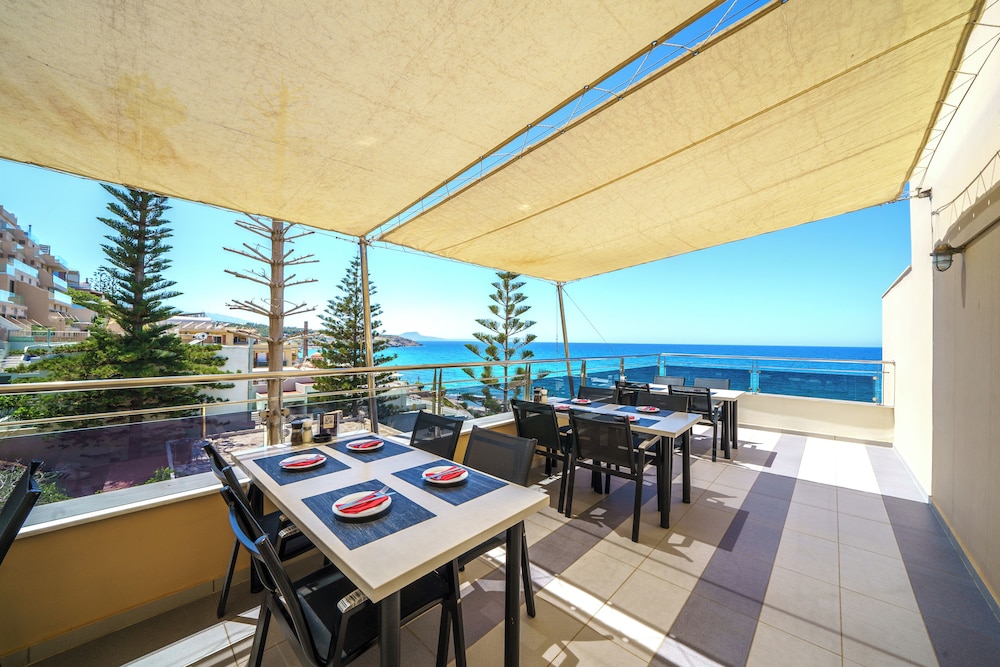 Macaris Suites And Spa 44/66
