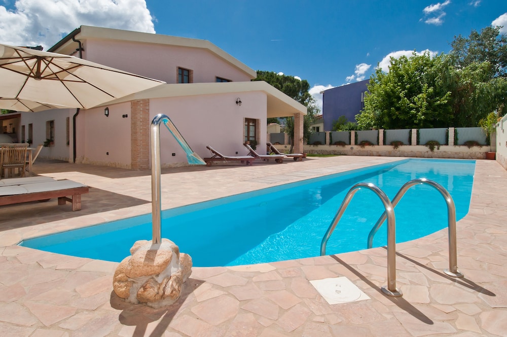 Gentarrubia - B&B 42/50