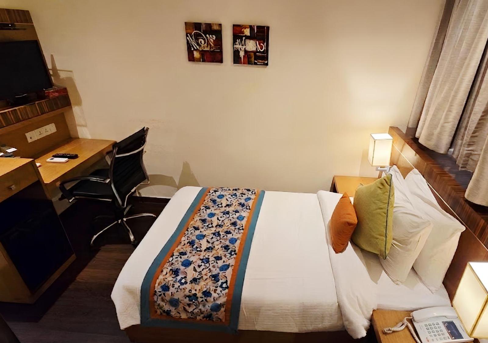 غرفة مفردة، Shervani Nehru Palace Hotel 4/7