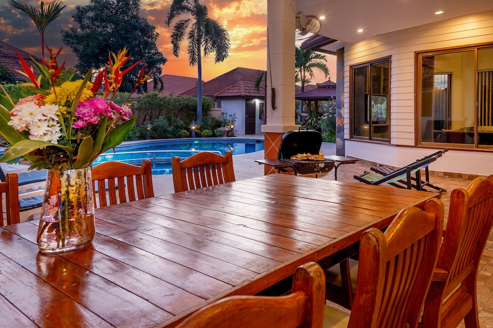 Pattaya Hill 2 35/50