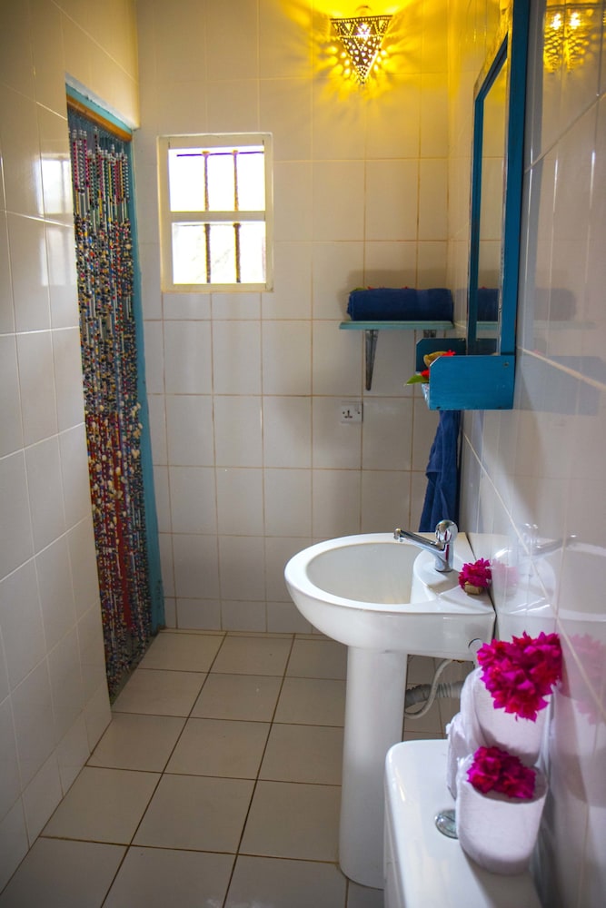 Blue Reef Sport And Fishing Lodge & Bungalows 46/49