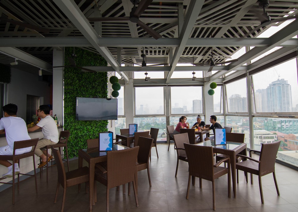 Selah Pods Hotel Manila 48/69