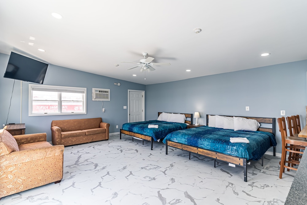 Boardwalk Sand & Surf Inn Oceanfront 29/55