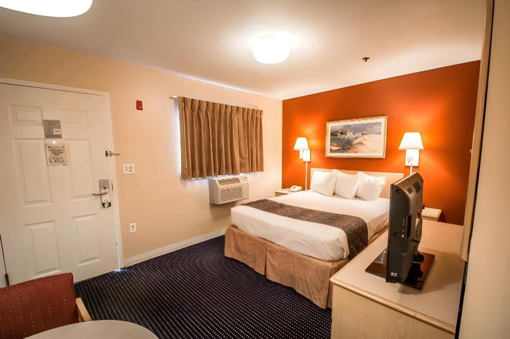 Efficiency, Double Bed، Suburban Studios Stuart near Federal Hwy 1 6/10