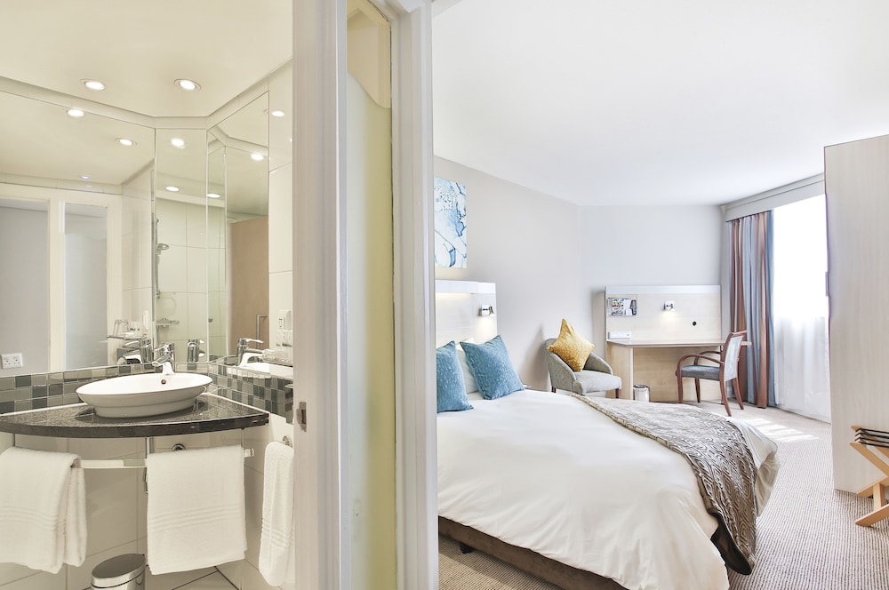 RH Hotel Pretoria 47/49