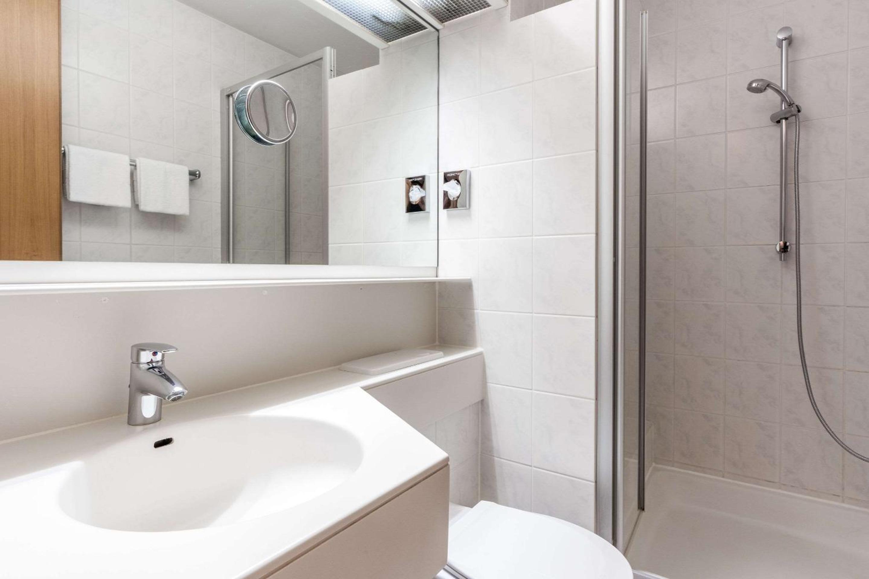 غرفة قياسية بسريرين منفصلين، Comfort Hotel Atlantic Muenchen Sued 3/3