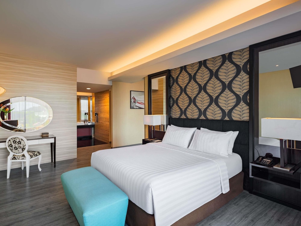 Mercure Padang 20/52