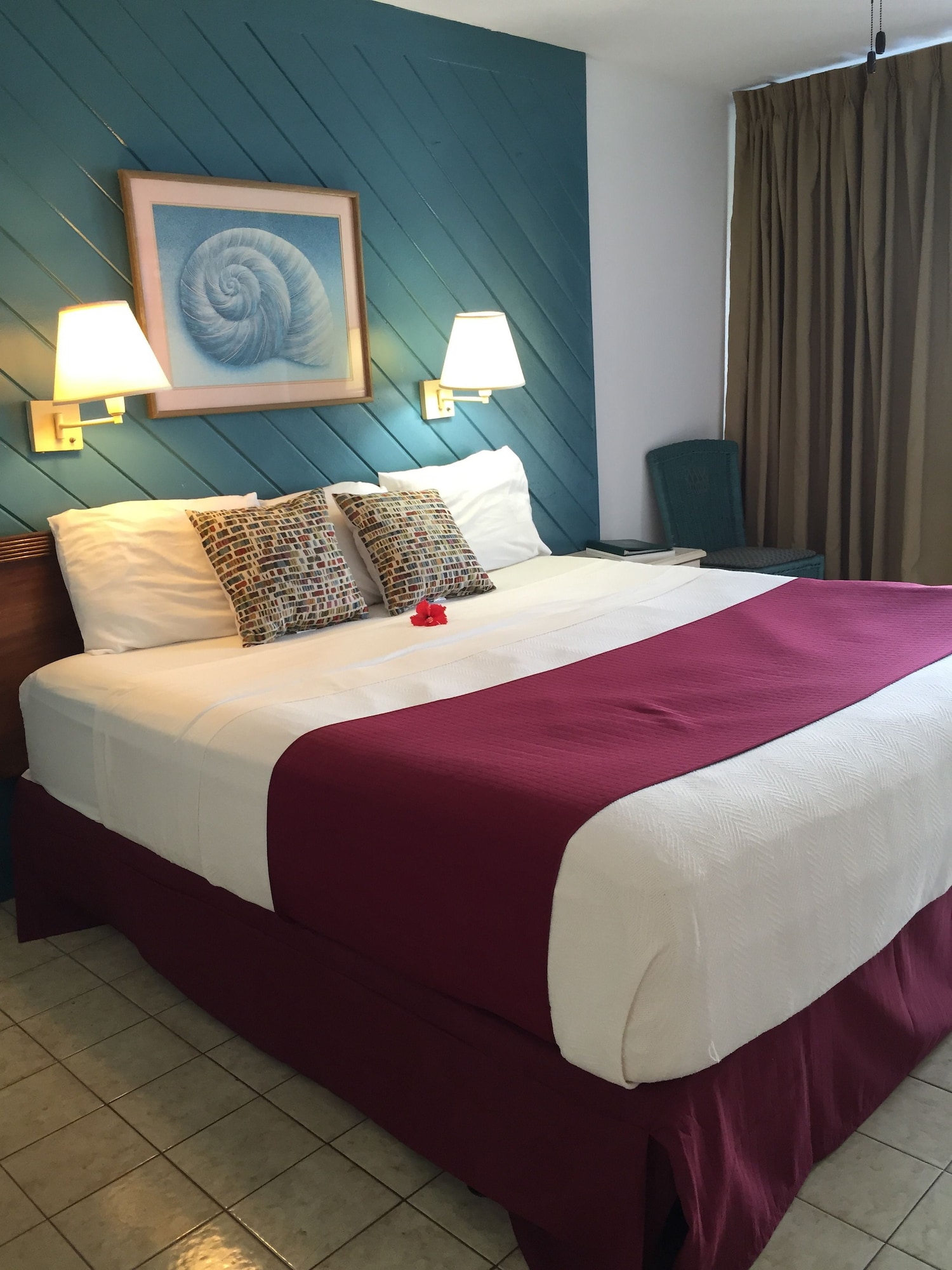 غرفة سوبيريور بسرير كينج بإطلالة على البحر، Hotel On The Cay 4/10