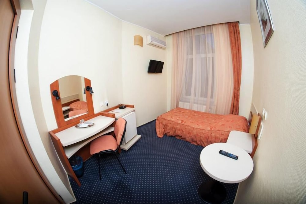 Astoria Hotel 43/50
