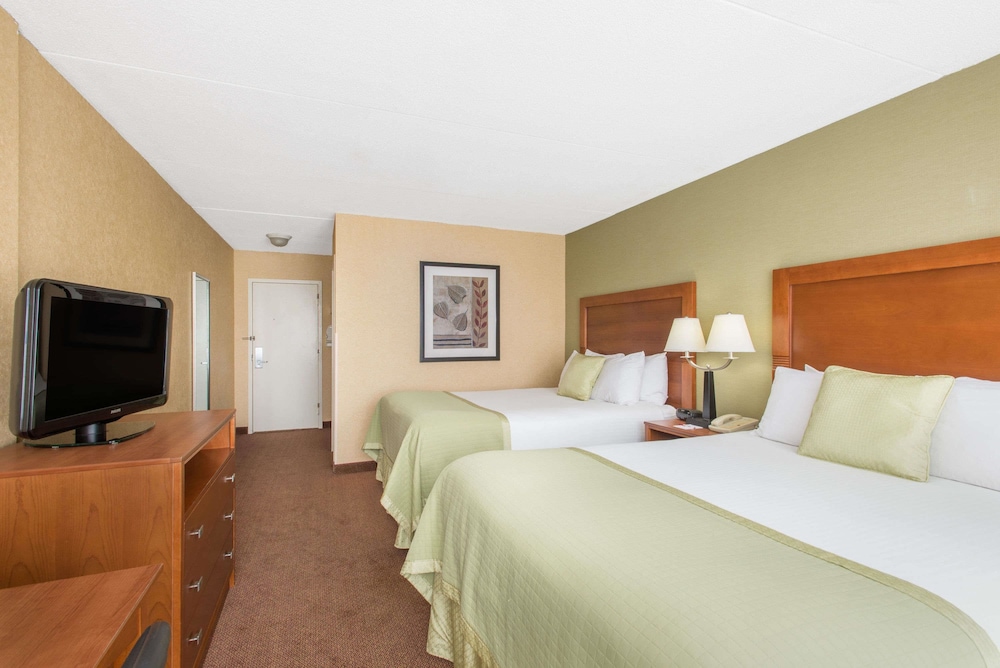 Hawthorn Extended Stay by Wyndham Ellsworth / Bar Harbor 8/26