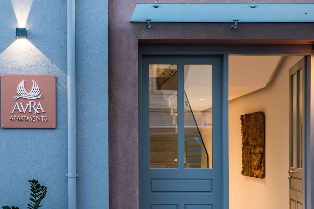 Avra Venetian Harbour Apartments 17/50