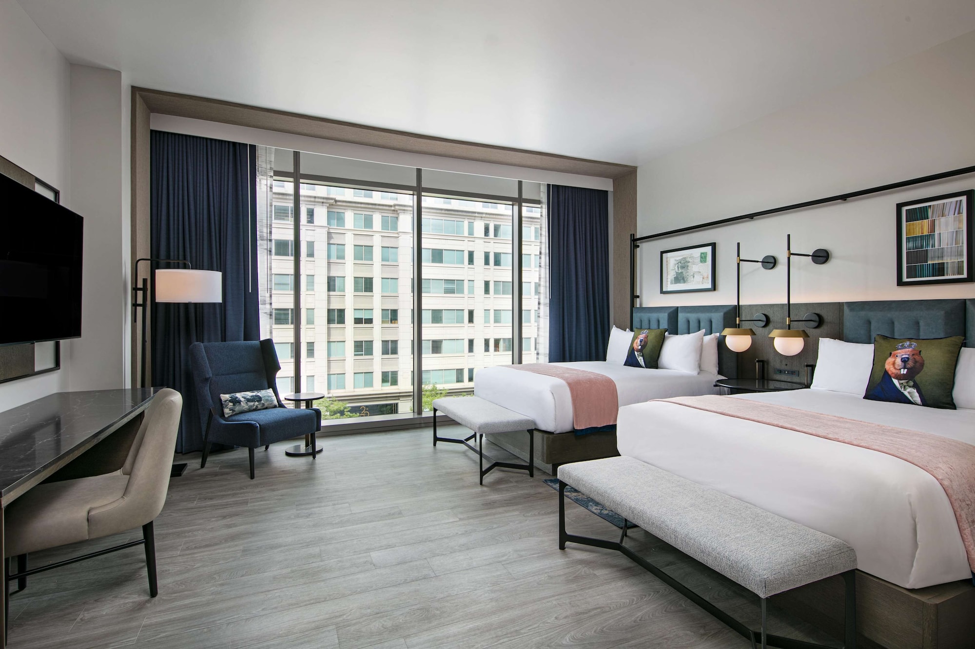 DELUXE, 2 QUEEN BEDS, CITY VIEW