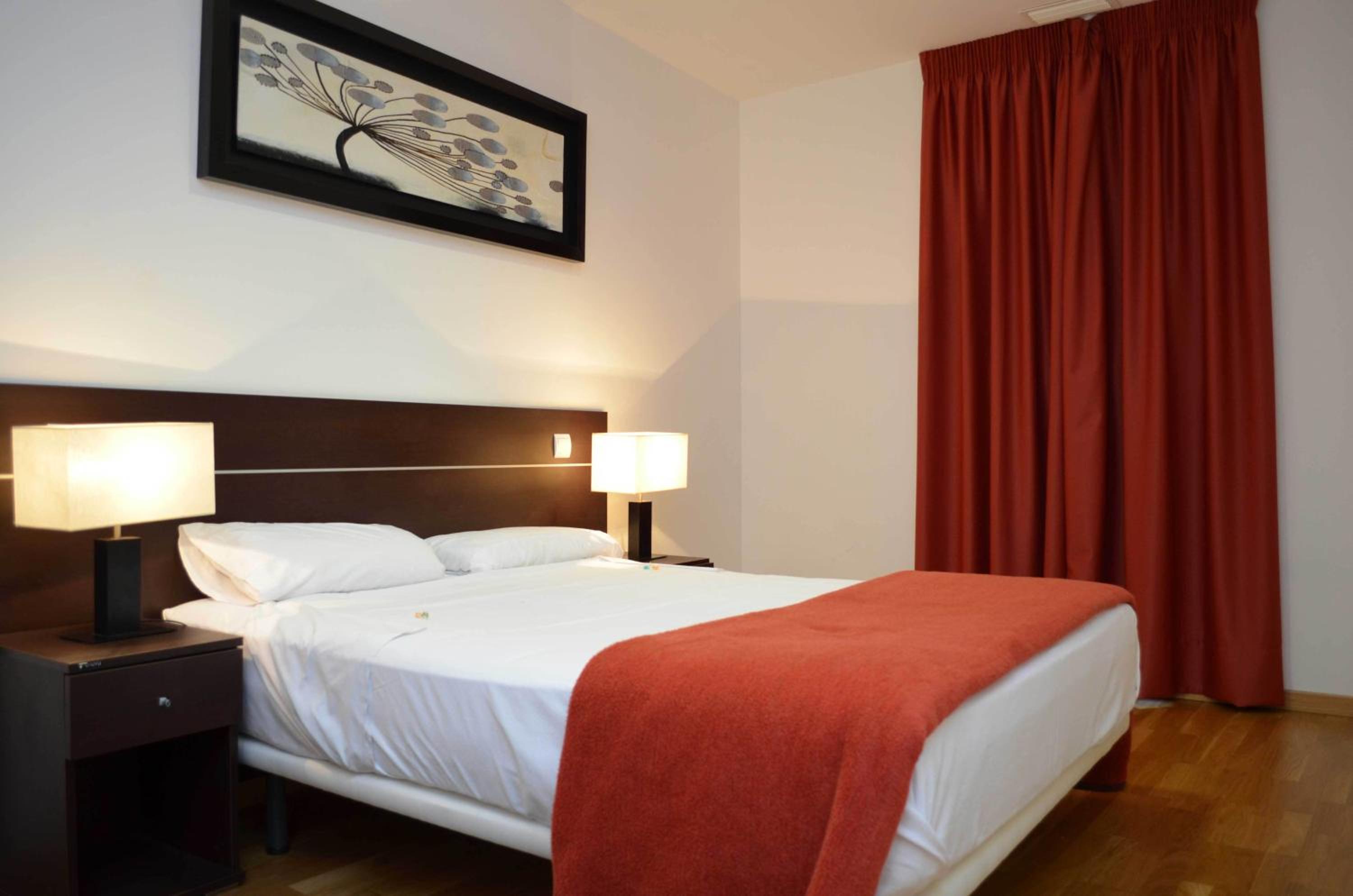 APARTMENT, DOUBLE BED