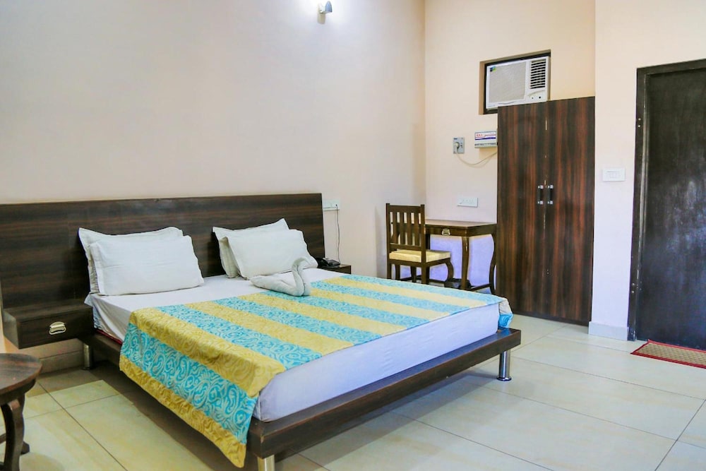 GULMOHAR SARISKA RESORT 14/45