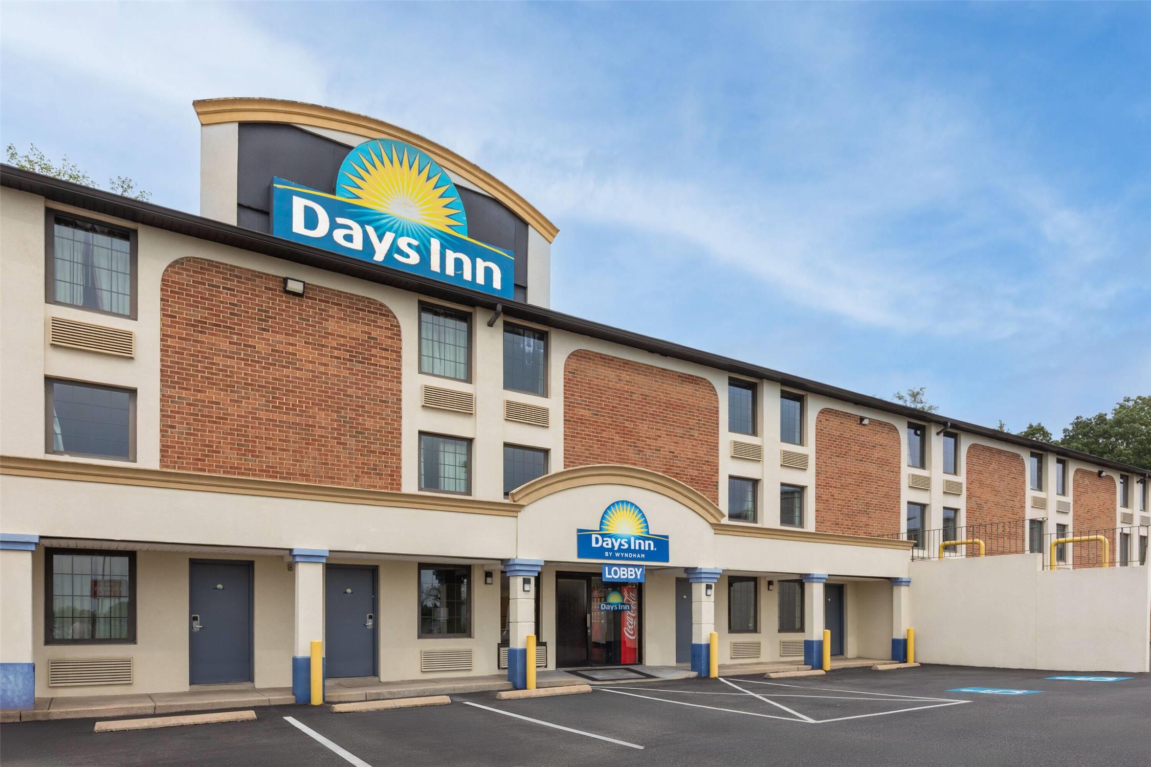 Days Inn by Wyndham Dumfries Quantico 16/18