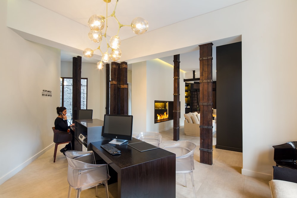 lobby
